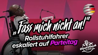 „Fass mich nicht an“ – Rollstuhlfahrer Bernard Bonsu eskaliert auf Parteitag der Linken [upl. by Holly-Anne439]