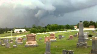 Bedford Indiana tornado 5252011 [upl. by Ogirdor]