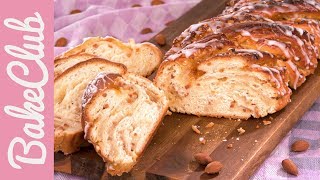 Osterzopf mit MarzipanFüllung  Hefezopf  BakeClub [upl. by Gabrila]