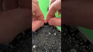 Thermal paste replacement on a MacBook Pro A1278 [upl. by Humfried]