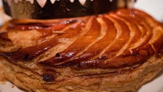 Épiphanie  une boulangerie grenobloise propose galette des rois géante [upl. by Akiaki]