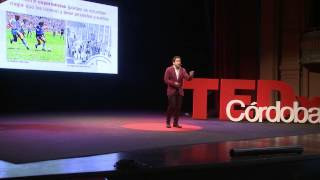 ¿Se puede comprar la felicidad  Martín Tetaz  TEDxCordoba [upl. by Adnorhs]