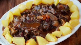 BOEUF BOURGUIGNON  El estofado de carne por excelencia [upl. by Adlesirk]