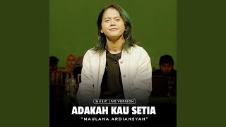 Adakah Kau Setia Live At Ska Reggae [upl. by Nonnair734]