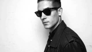 Runaround Sue GEazy ft Greg Banks [upl. by Mina909]