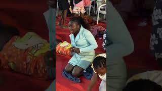 SEE POWER HITTING PEOPLE WHEN PASTOR WESLEY SANG ASHER ROUNA SONG [upl. by Gautea]