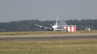 Very Bumpy Landing Of RC135U Combat Sent at RAF Mildenhall from Sept 7th [upl. by Marler]