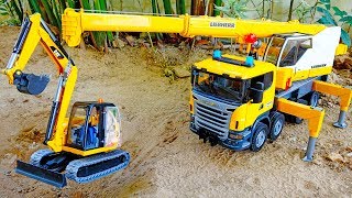 포크레인 구출하기 중장비 크레인 트럭 자동차 장난감 모래놀이 Excavator Rescue Crane Car Toy Video for Kids [upl. by Roselle]