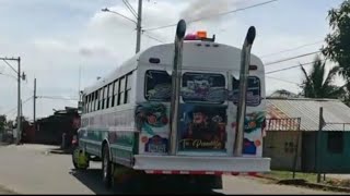 International de los Diablos Rojos cantando turbo Navistar DT360 con Pente en la turbina en Panamá [upl. by Ahsilef]