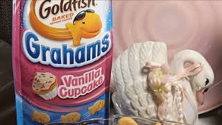 PEPPERIDGE FARMS GOLDFISH GRAHAMS VANILLA CUPCAKE amp FOOD LION CREAM CHEESE SPREAD [upl. by Noyek]