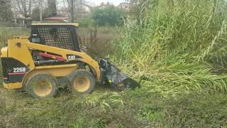 UEmme Shredder Scorpion 1600 on CAT 226 [upl. by Enimzzaj]