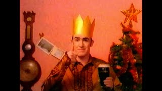 Xtra Large Guinness Xmas Pint  How Does It Fit In The Human Hand  1996 [upl. by Nylazor]