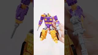 A Figure EVERYONE Loves Transformers Siege IMPACTOR transformers [upl. by Xyno382]