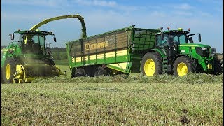 John Deere 6250R amp 8800i  Nusser Neue Energie am Grashäckseln [upl. by Iknarf]