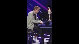 An interesting magician pianist [upl. by Christiana]