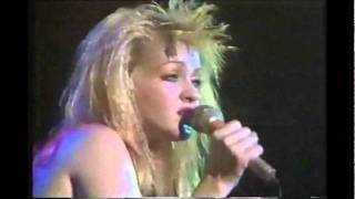 Cyndi Lauper  Whats Going On Live In Tokyo  1986 [upl. by Shriver940]