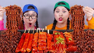 Fideos negros TTeokbokki Mukbang DONA [upl. by Yawnoc540]