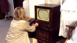 Vintage Philco Television Set 1949 Model  50T1404 Exclusive builtin Aerial System [upl. by Wohlert]