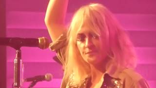 Metric live in Munich  Technikum 05112018 München  Youth without risk dressed to suppress [upl. by Gosnell]