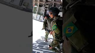 Salto livre Comandos Anfíbios Operações Especiais cfn fuzileirosnavais comandosanfibios militar [upl. by Lein]