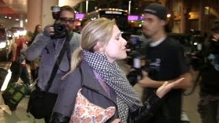 Kristen Bell Hits The Paparrazi [upl. by Damiano109]