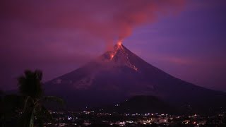 Philippines Timelapse of Mayon volcano erupting during sunrise [upl. by Mairam]