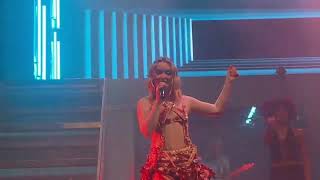 Zara Larsson  Symphony  Live at Vienna  VENUS TOUR [upl. by Kirtley390]