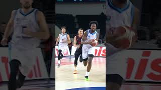 🏀 Türk Telekomda Yoan Makoundou Şov shorts [upl. by Dimphia]