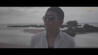 Dudy Oris  Aku Yang Jatuh Cinta Official Music Video [upl. by Yesak559]