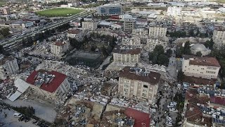 Séisme en Turquie et en Syrie  le bilan dépasse les 7 000 morts reportage à Hatay [upl. by Galer]