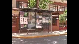 Las marquesinas de buses y pantallas digitales en Torrijos mantienen su servicio publicitario [upl. by Rachelle784]