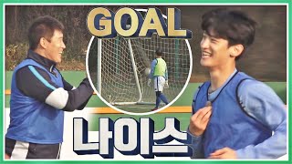 고정운Ko JeongWoon과의 호흡이 돋보였던 이대훈Lee Daehoon의 ⚽역전골⚽ 뭉쳐야 찬다jtbcsoccer 75회  JTBC 201213 방송 [upl. by China587]