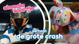 DE GROTE CRASH 🏎️💥🎨  SIMSALA SAARTJE 🐽  Educatieve Kleutertelevisie  Karten [upl. by Layol]