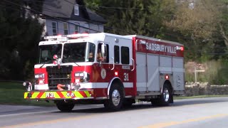 Sadsburyville Fire Company Rescue 31 Responding to an accident [upl. by Matelda943]