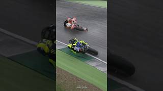 MotoGP Accidentally Rossi Vs Marquez marquez liveracemotogphariini motogp dangerousrace [upl. by Firooc]