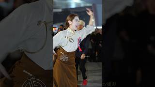 Xiao Luo looks more beautiful when she laughs beautiful Tibetan song [upl. by Okiman]