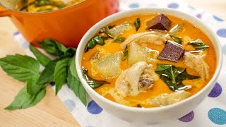 Thai quotLightquot Red Curry Chicken Recipe แกงไก่ใส่ฟักเขียว  Hot Thai Kitchen [upl. by Hashimoto]