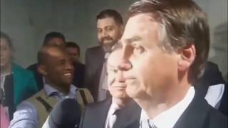 Bolsonaro quotMe chama de corrupto porraquot [upl. by Ramaj80]