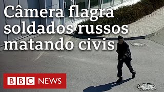 Soldados russos são flagrados matando civis ucranianos com tiros nas costas [upl. by Leunam]