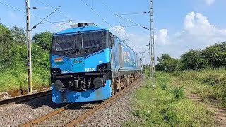 Azadi Ka Amrit Mahotsav Liveried SRE WAG12B Led Loaded BTPN Freight Curves Out Of Akurdi [upl. by Artamas421]