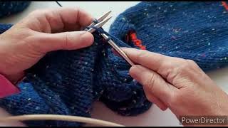 Tutorial schouders samen breien met 3e naald Seam shoulders with three needles [upl. by Lynna513]