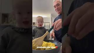 Vittoria Ferragni cucina con il nonno e impara a parlare [upl. by Anovahs]