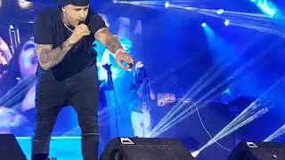 Nicky Jam improvisa con nombres de Fans 2 280617 El Santo Mendoza [upl. by Annaigroeg840]