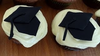 SchokoladenCupcakes mit Abschlusshütchen aus Fondant zum Abitur [upl. by Knowle180]