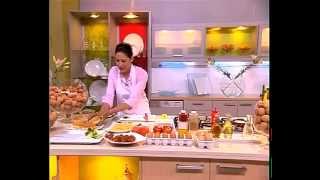 Choumicha amp lOeuf Marocain Hamburger Oeufs et Fromage Ep8  شميشة  خبز همبرغر بالبيض و الجبن [upl. by Manaker]