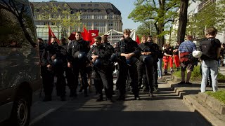 🔵DEMO 1Mai Demos In HamburgWasserwerferPolizei panzer [upl. by Aremat447]