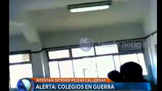 Movilización por pelea entre estudiantes en Avellaneda Telefe Noticias [upl. by Yrahca]