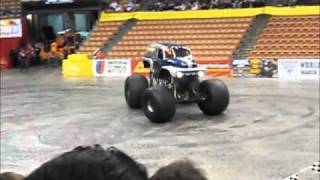 Grave Digger  The Legend  Monster Jam Thunder Nationals freestyle finale and rollover [upl. by Powe]