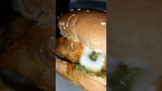 vegmomos wowmomos wowmomo moburg burger burgers burgerlovers dinnerideas deliciousfood [upl. by Pantheas]