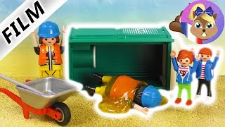 Film Playmobil en français  Faire tomber un toilette de chantier  Grosse bêtise sur le chantier [upl. by Asilat130]